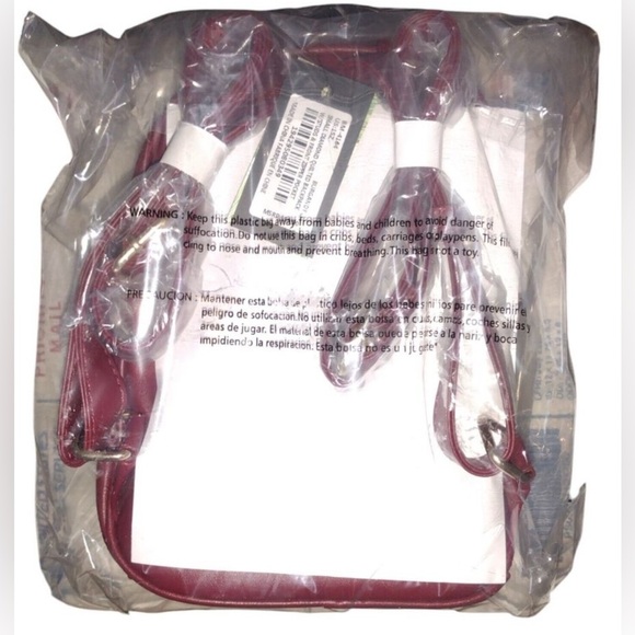 Badgley Mischka Small Studded Backpack Burgundy Gold Diamond Quilted Zipper NWT - Picture 4 of 4